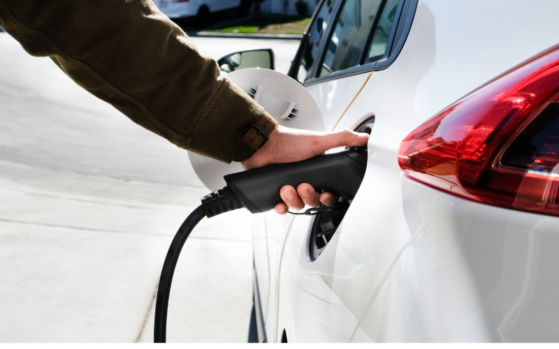 Recharger votre véhicule électrique avec les bornes rechargeables MACLEM® et réaliser des économies d'énergies à Goussainville